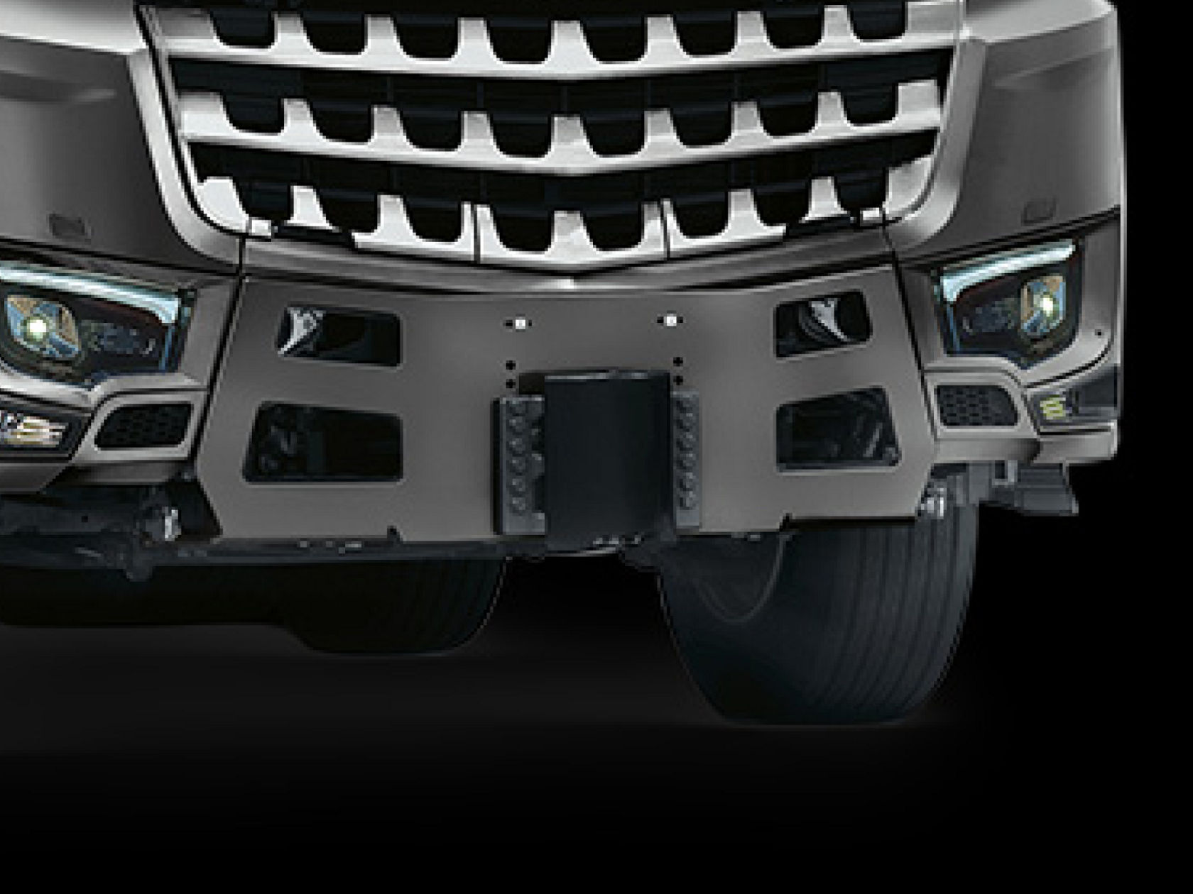 Heavy-duty coupling at the front