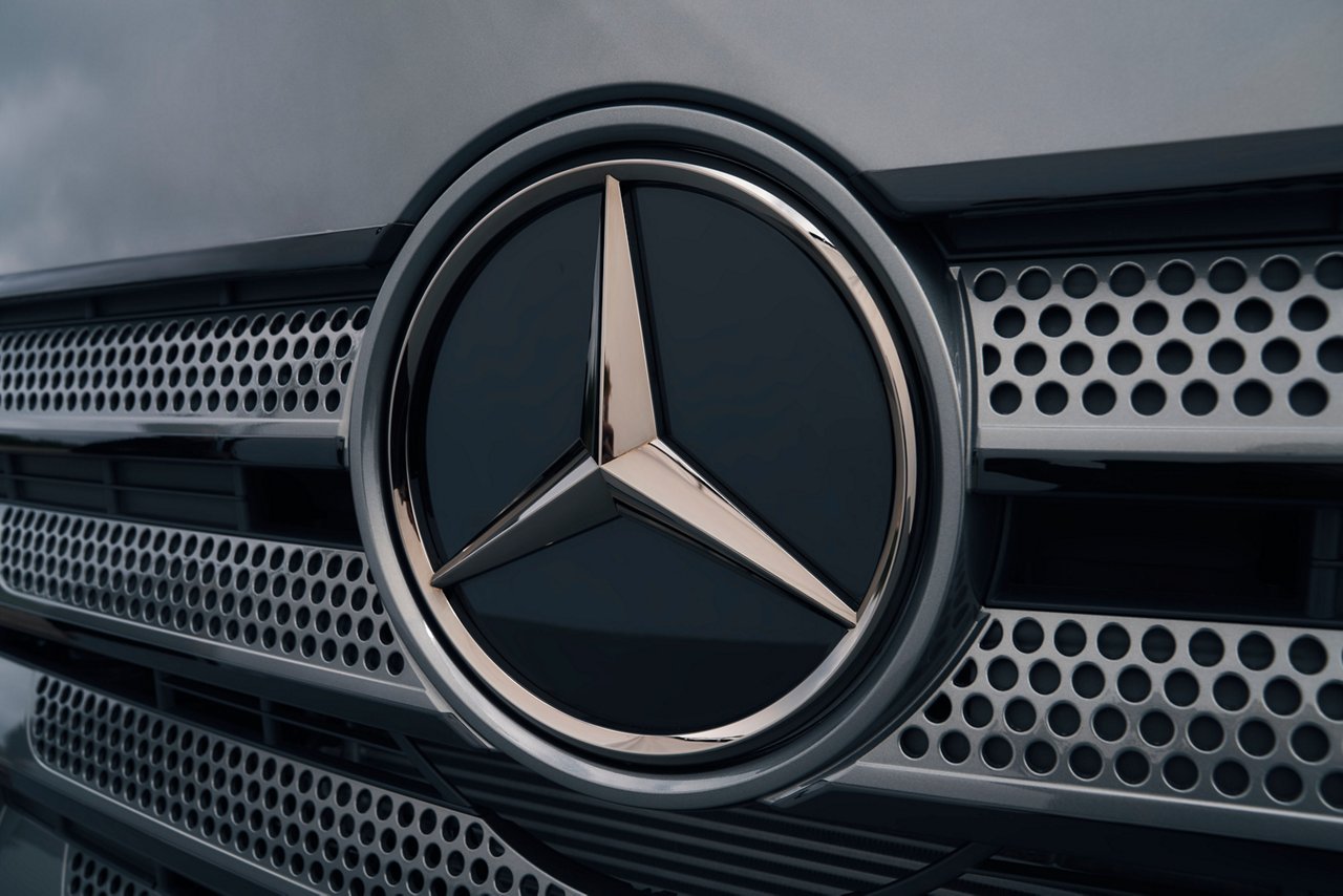 Verlichte ster in dark chrome