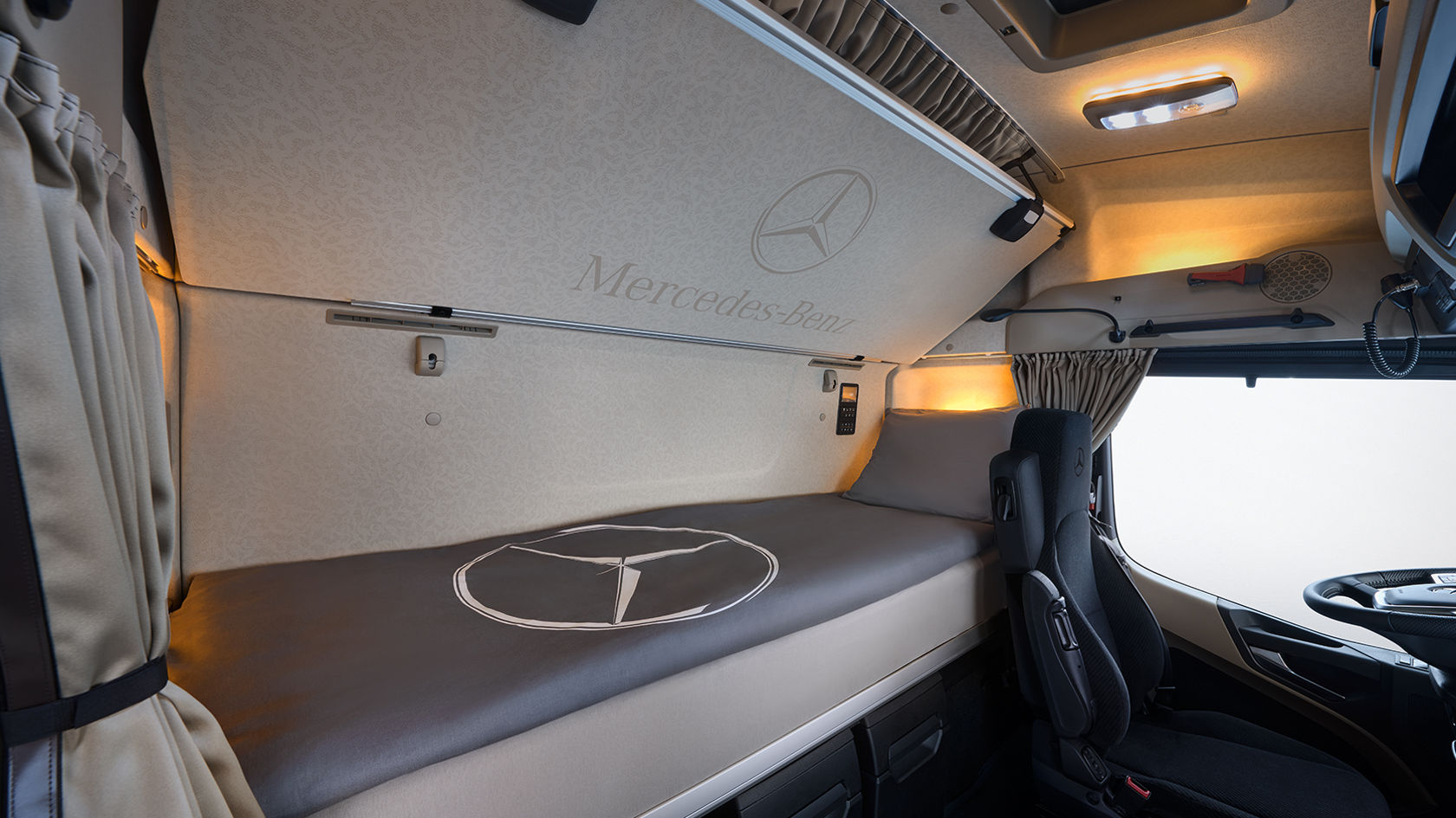 Ausstattung: ausgezeichnet eingerichtet.